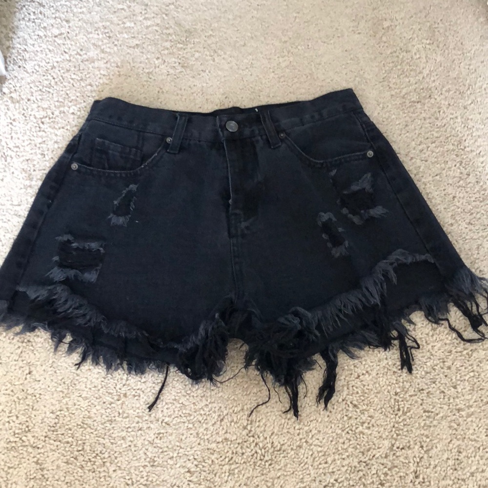 Black distressed shorts